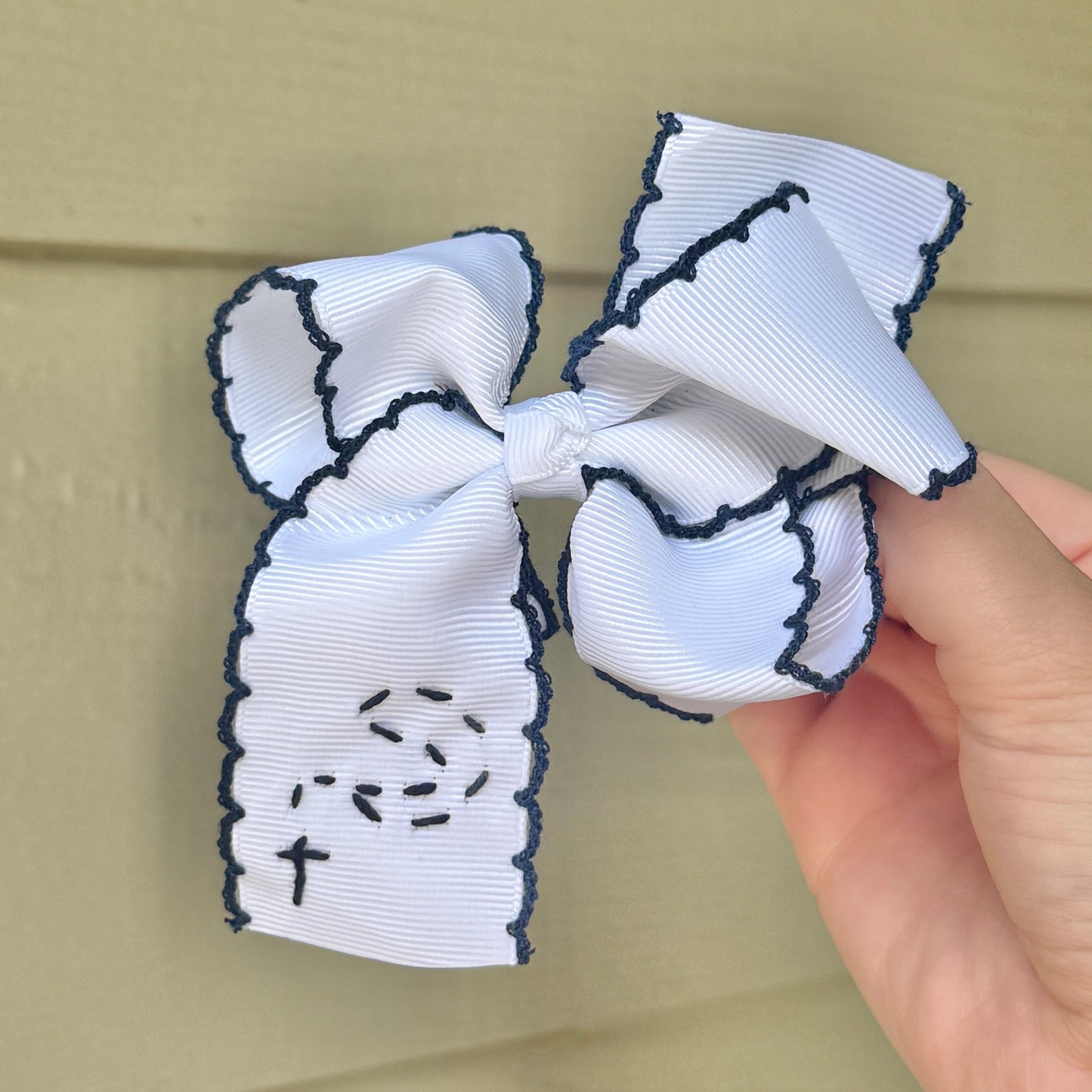 Rosary White with Navy - 4 inch