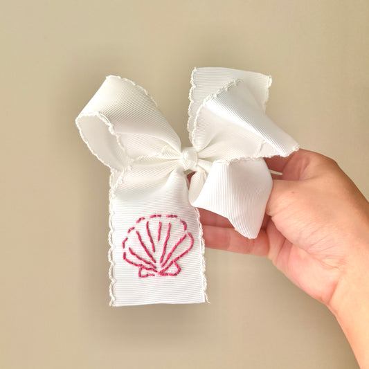 The Wavelyn Bow - 5 Inch White with Pink Seashell