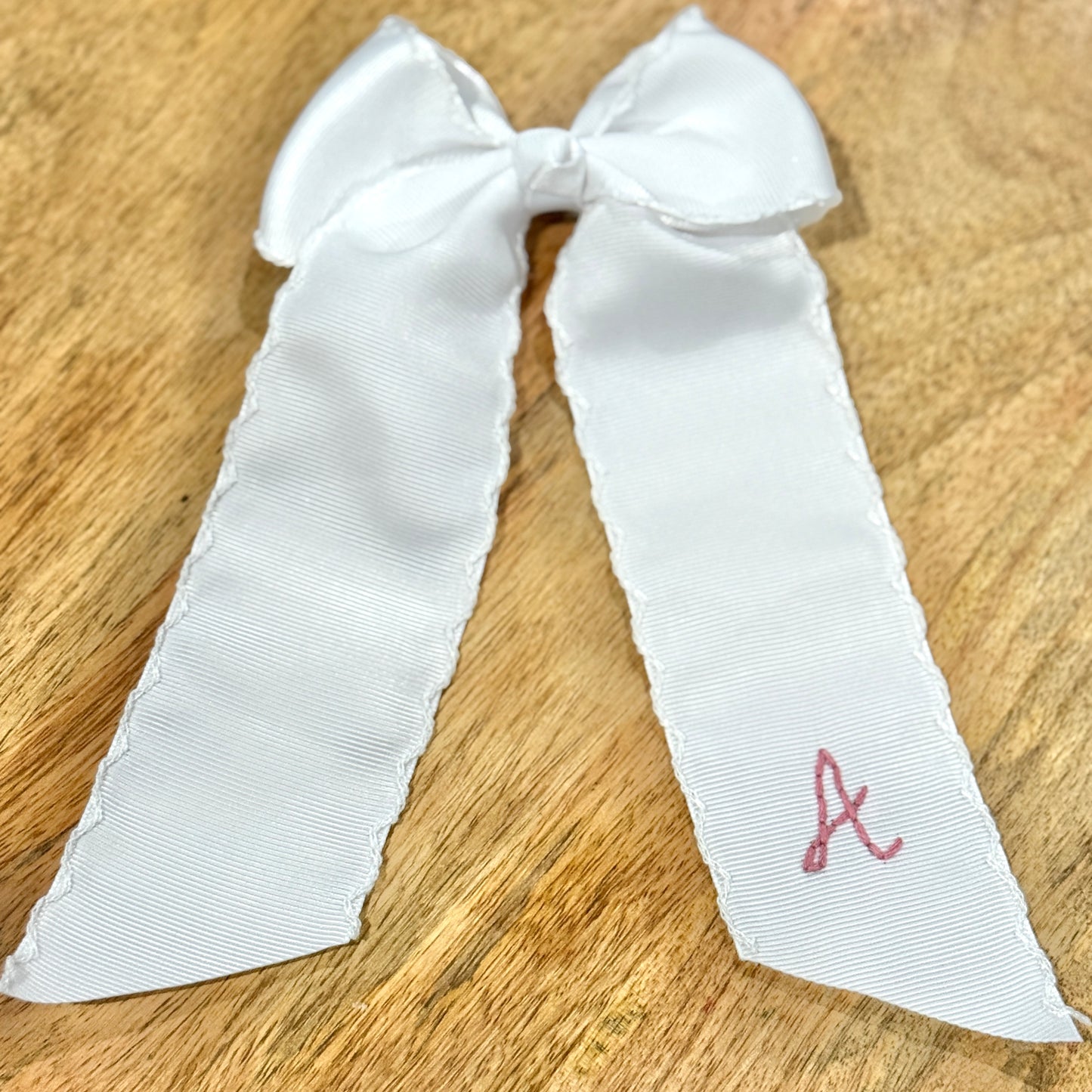 A Longtail - White & Pink