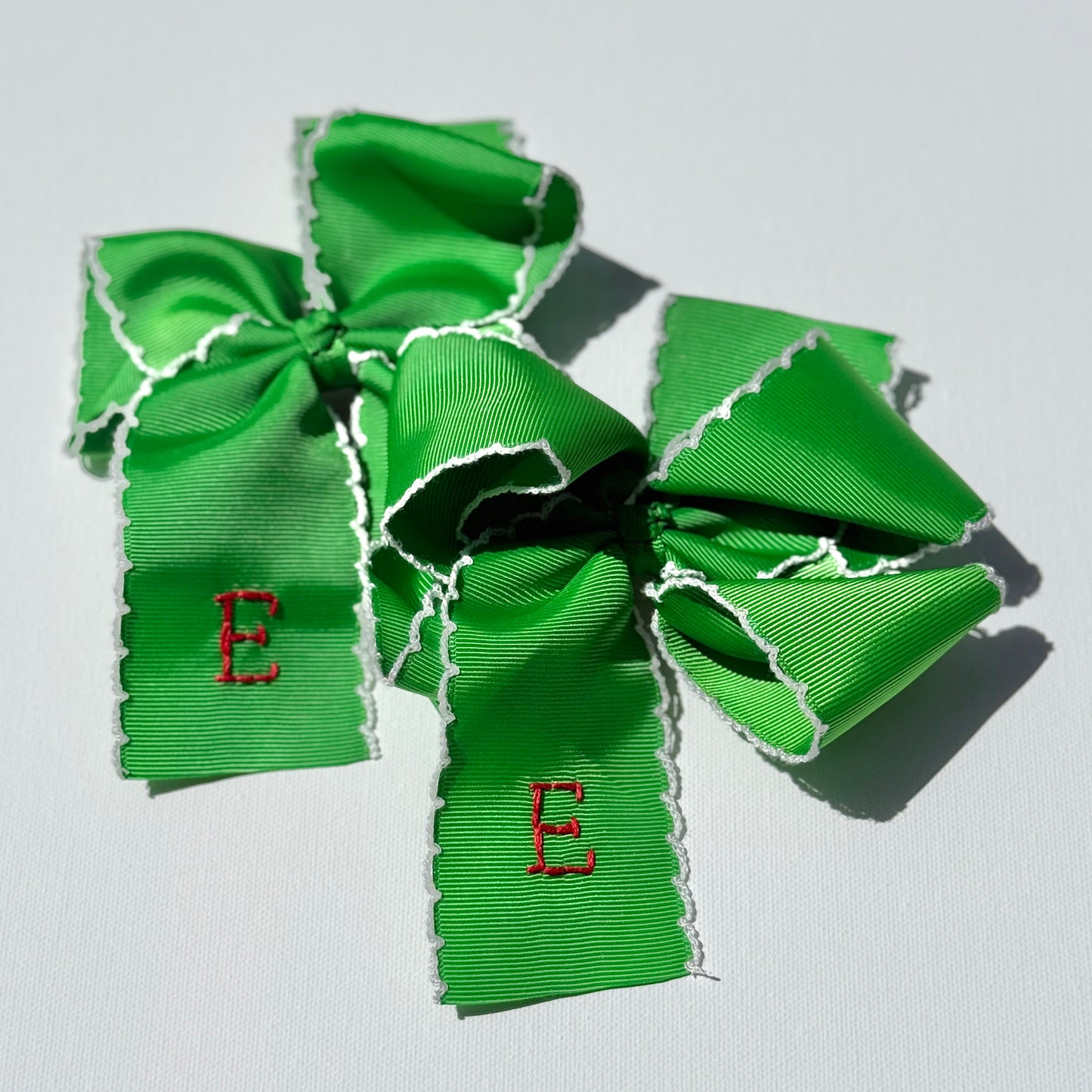 5 Inch - Green with White Moonstitch Bow